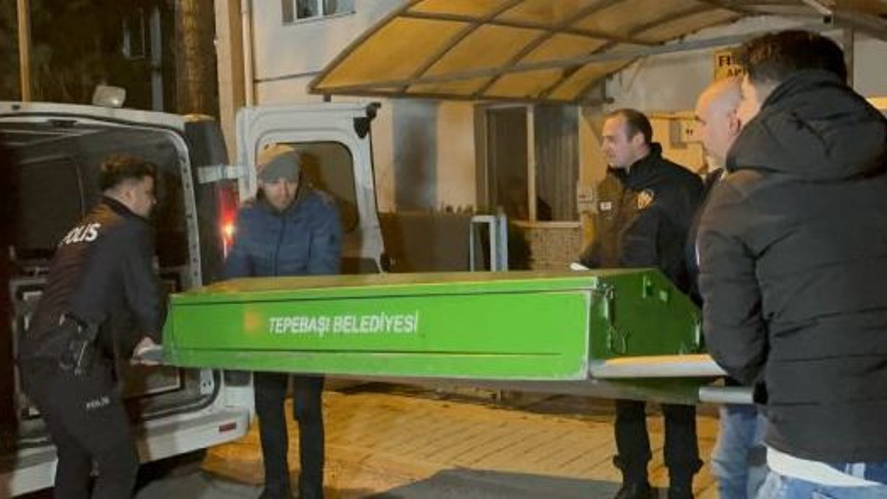 Rus karısını bıçaklayarak öldürdü