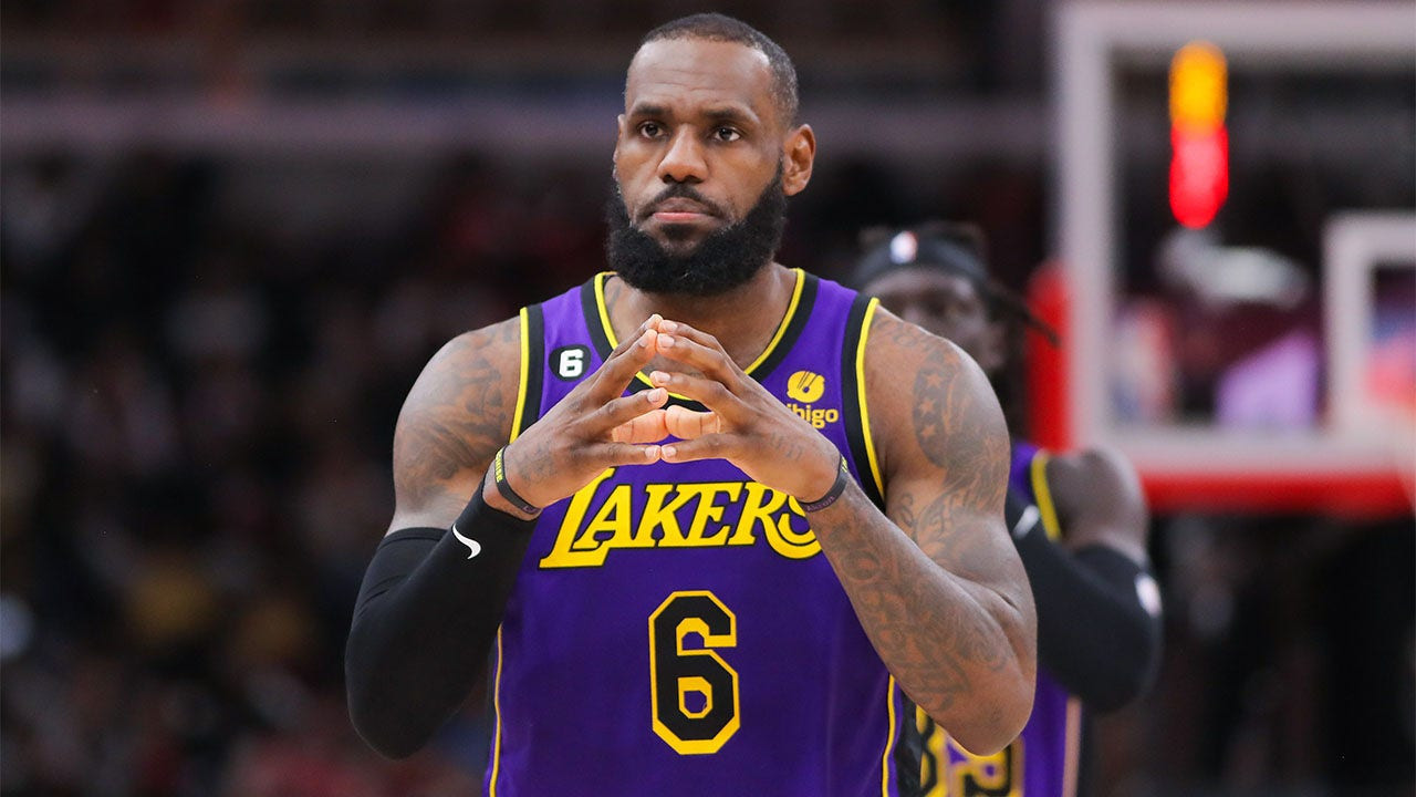 LeBron James kahve işine girdi