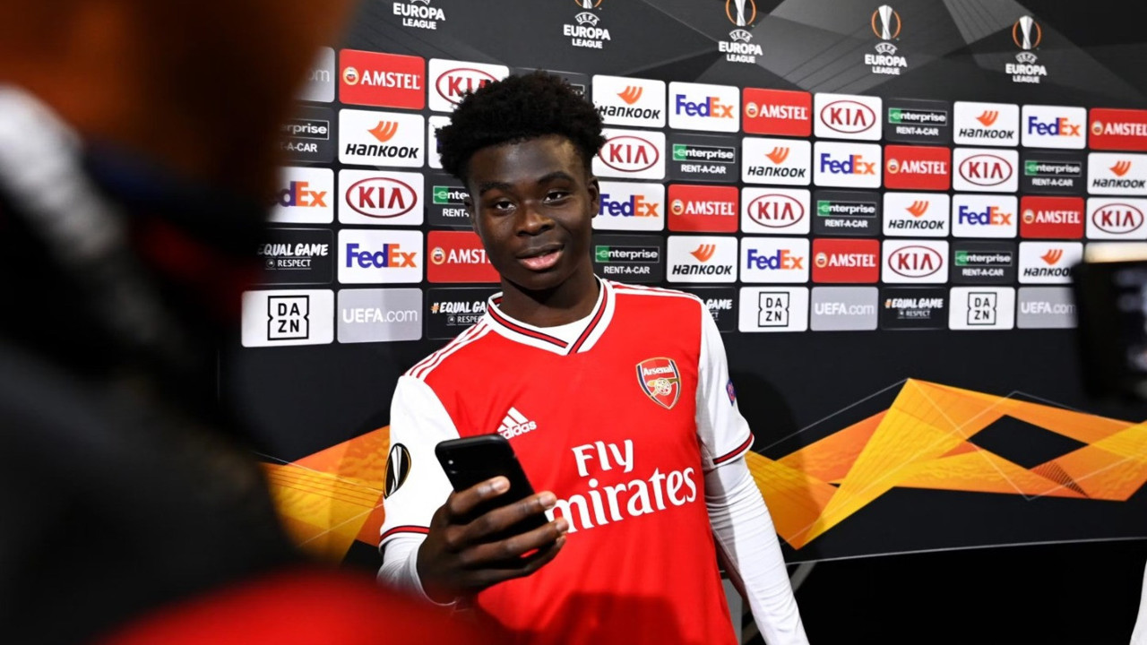 Arsenal'de Bukayo Saka'dan tarihi adım