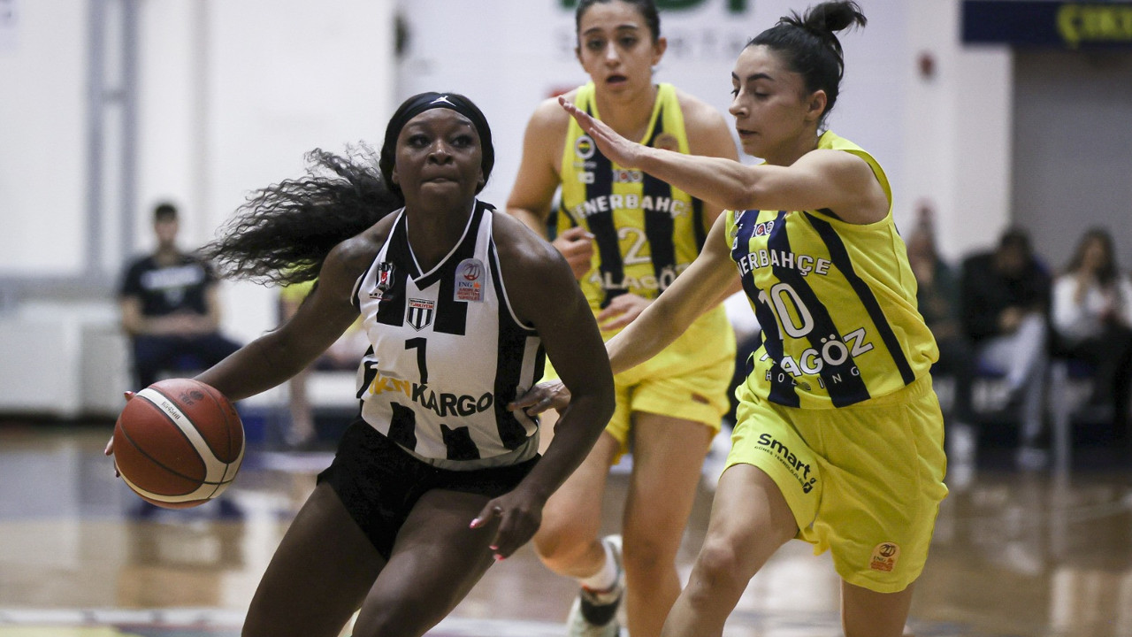 Fenerbahçe Alagöz Holding Beşiktaş GKN Kargo'ya fark attı