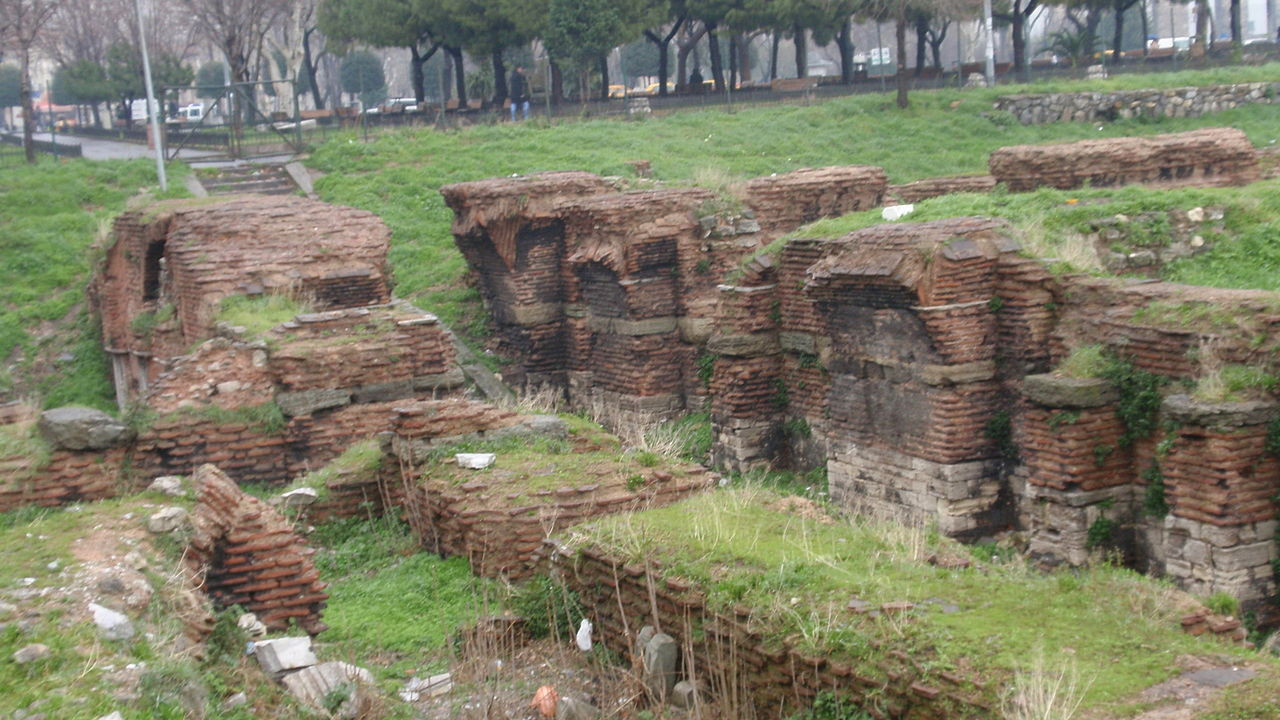 İstanbul'da bin 500 yıllık kilisenin altından çıkanlar şaşırttı. 'Günün en heyecan verici haberi' denerek paylaşıldı