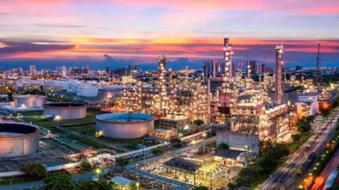 Tarım arazisine yapılacak tesis 18 milyar TL’ye mal olacak. Depremin yerle bir ettiği Hatay’a petrokimya tesisi