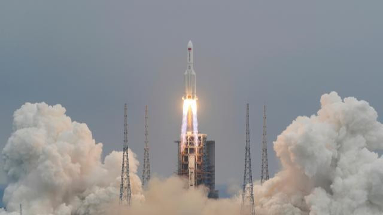 Özel sektör üretimi roketle ilk fırlatış gerçekleşti