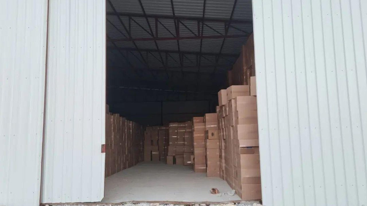 İzmir'de 672 milyon 490 bin makaron ele geçirildi