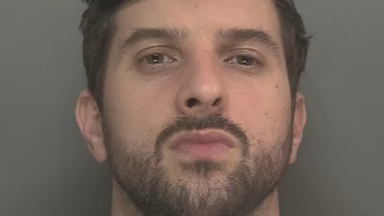 Mafya tetikçisinin başına 5 milyon lira ödül koydu. 9 yaşındaki çocuğu öldürmüştü