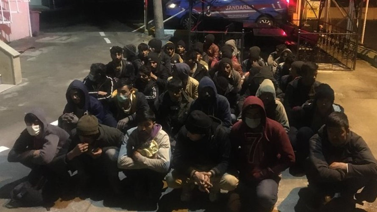 Kocaeli'de 25 düzensiz göçmen yakalandı