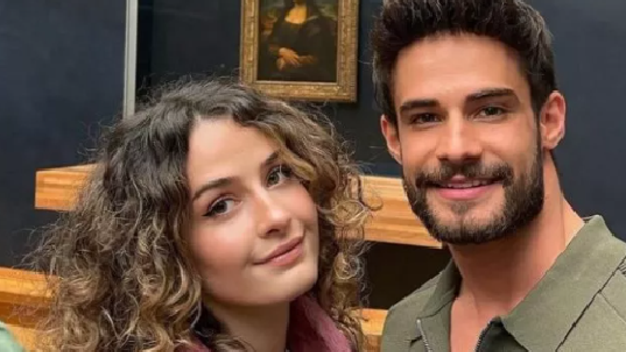 Survivor Batuhan'ın kız kardeşi güzelliği ile büyülüyor