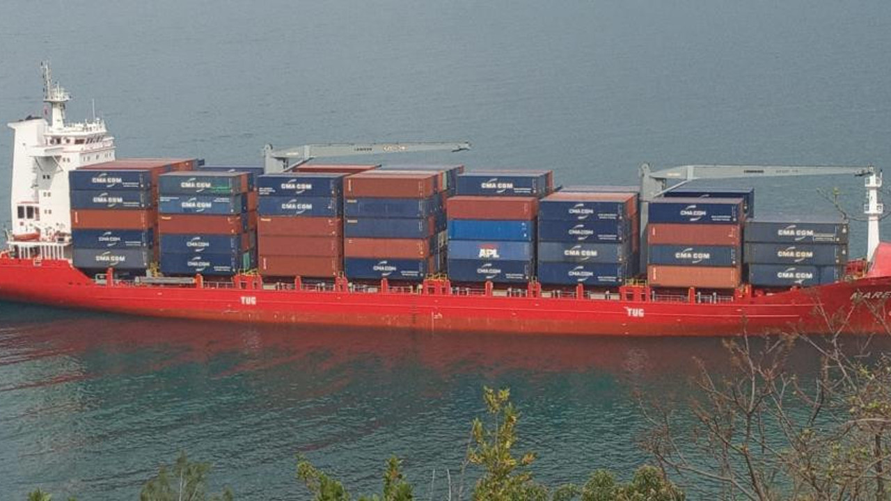 Karadeniz’de karaya oturan gemi için çalışmalar sürüyor