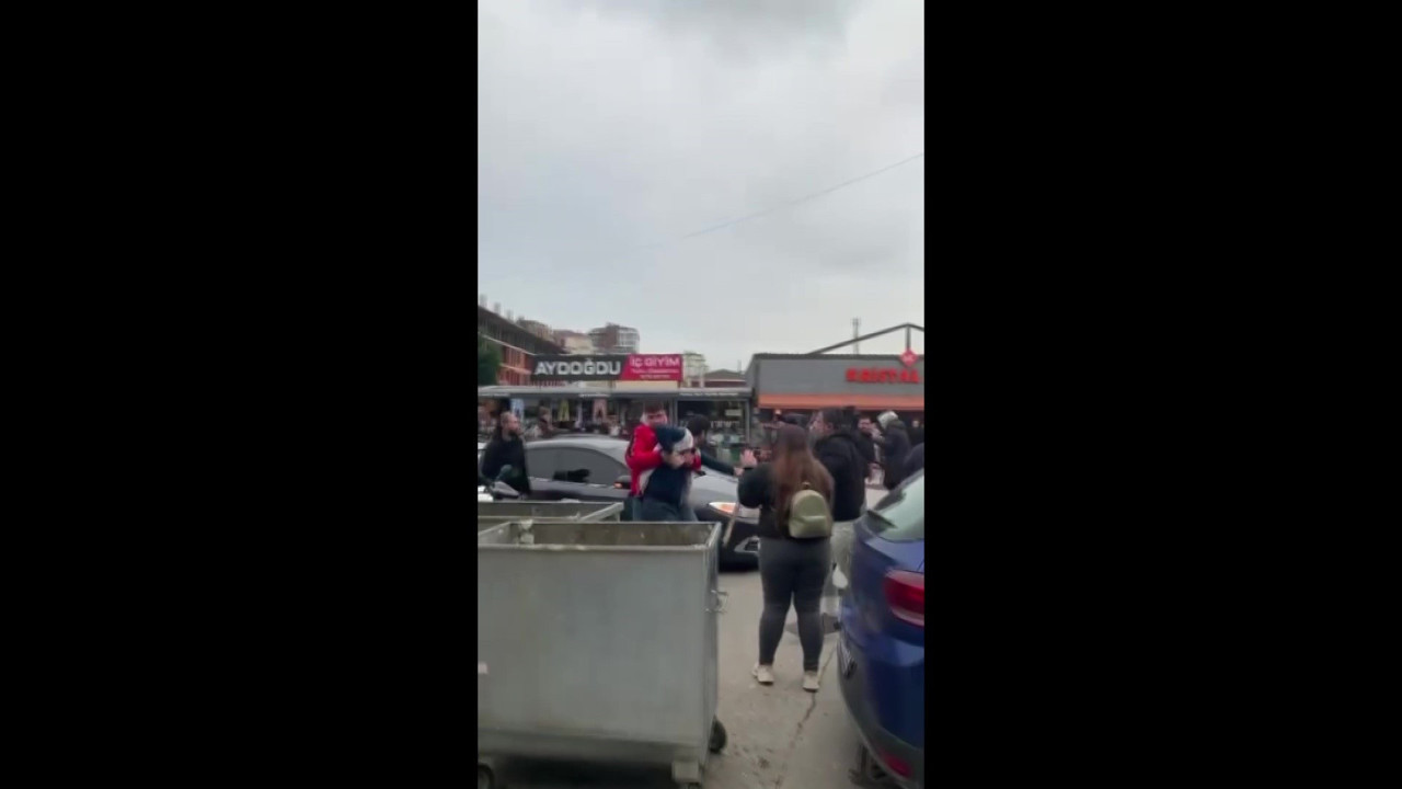Maltepe'de minibüsçülerin meydan savaşı: Sopalarla saldırdılar