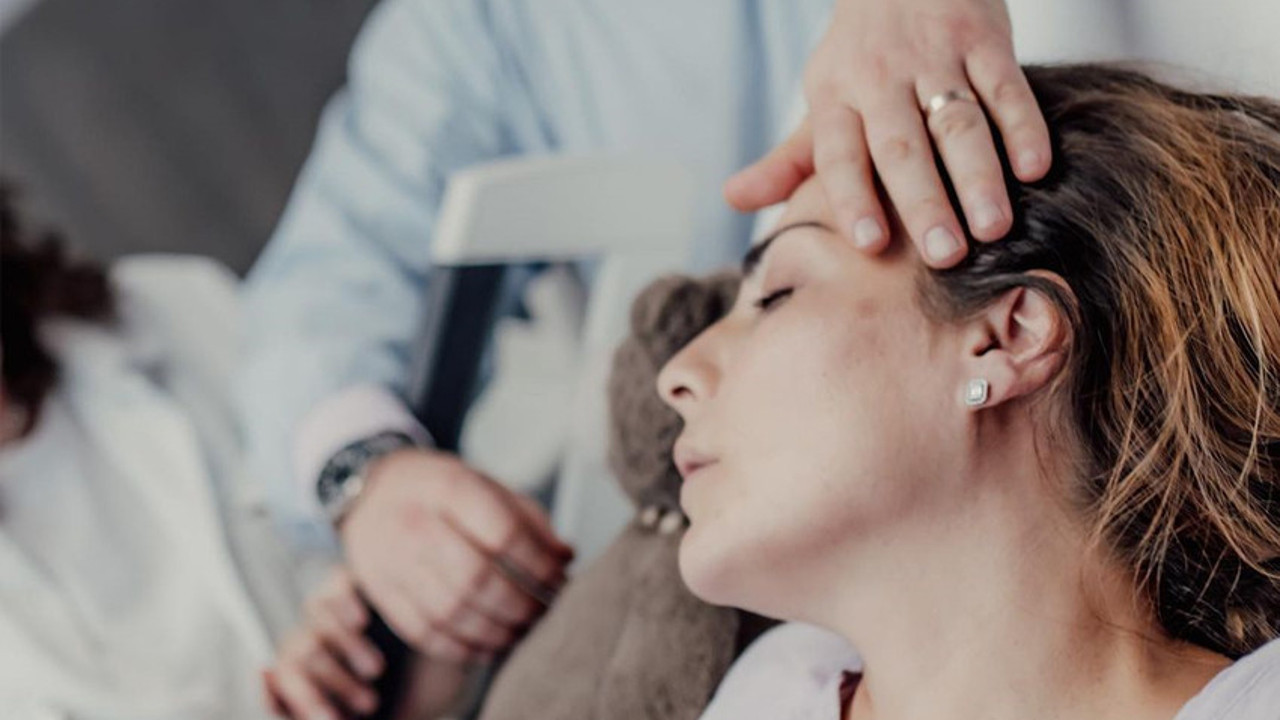 Burcu Kara doğum anını paylaştı