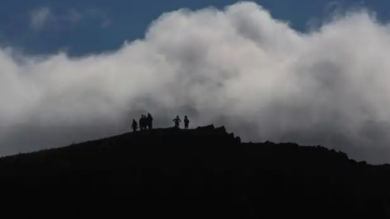 Hamile karısını yanardağdan aşağı iterek öldürdü