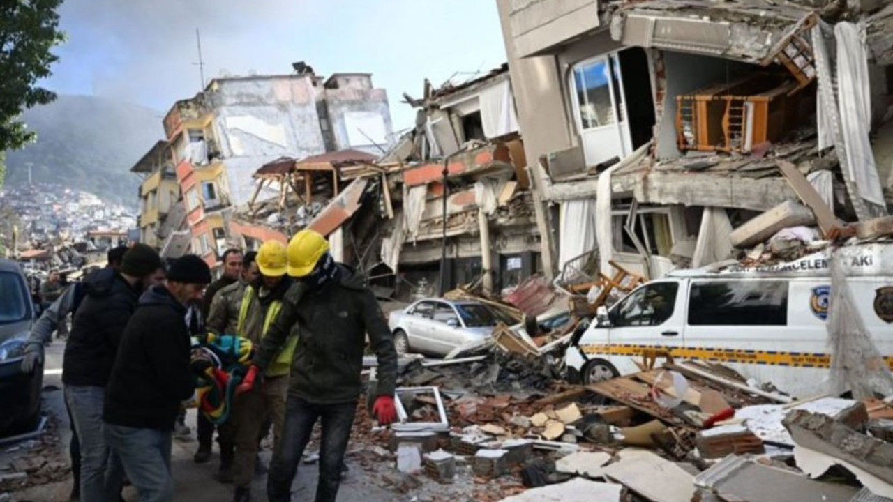 GSM şirketleri depremzedelerin silinen borçlarını vergiden düşecekler