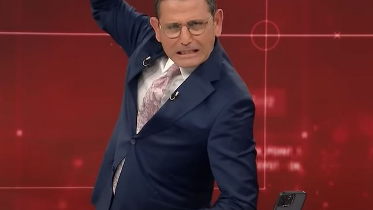 Fatih Portakal canlı yayında AKP'li Alpay Özalan'ı taklit etti