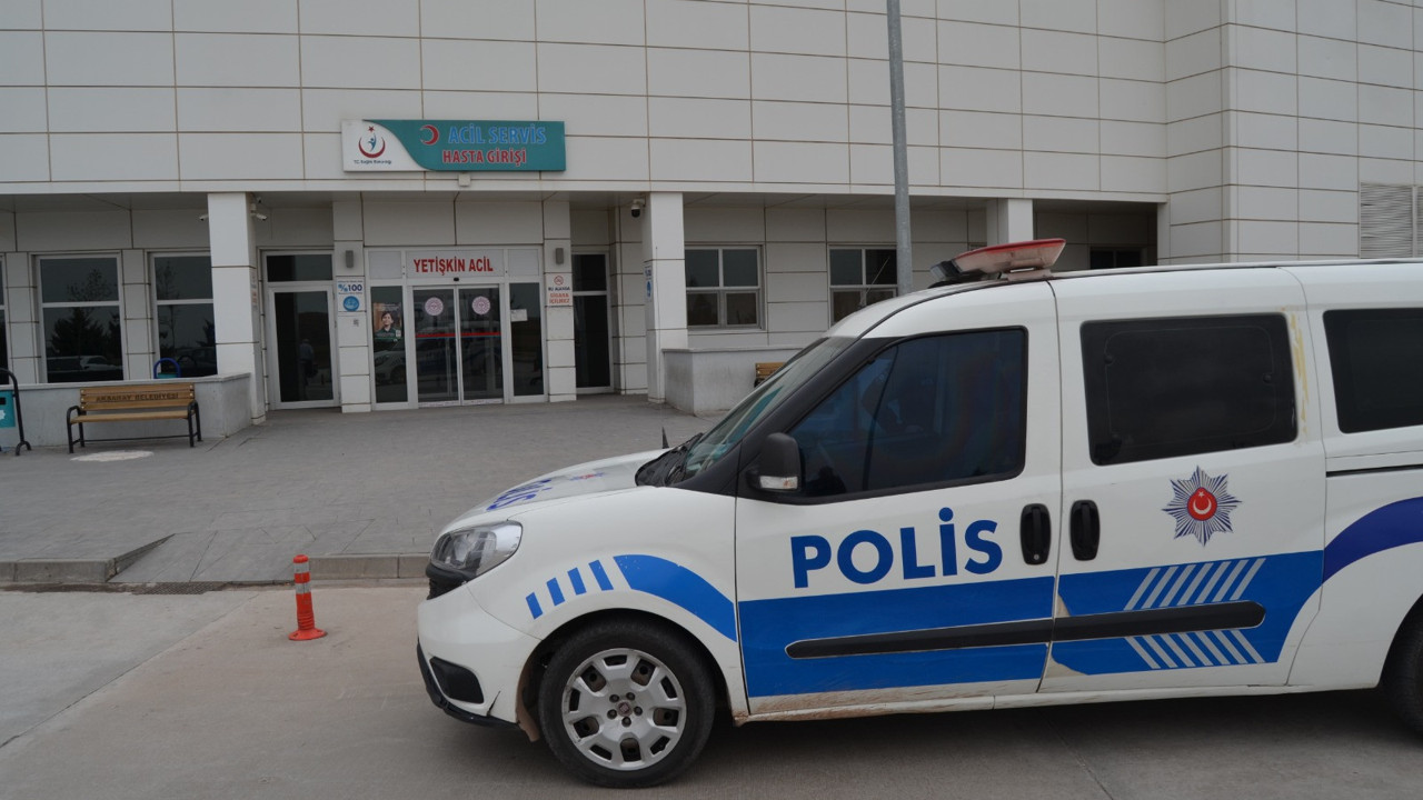 Cezaevi firarisi yakınlarıyla polise saldırdı. 2 polis yaralandı