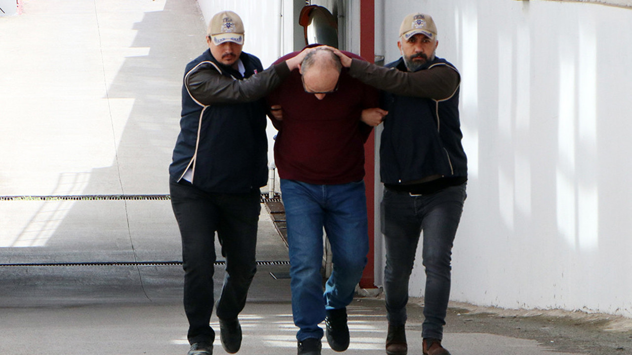 FETÖ'nün firari mahrem imamı, saklandığı evde yakalandı