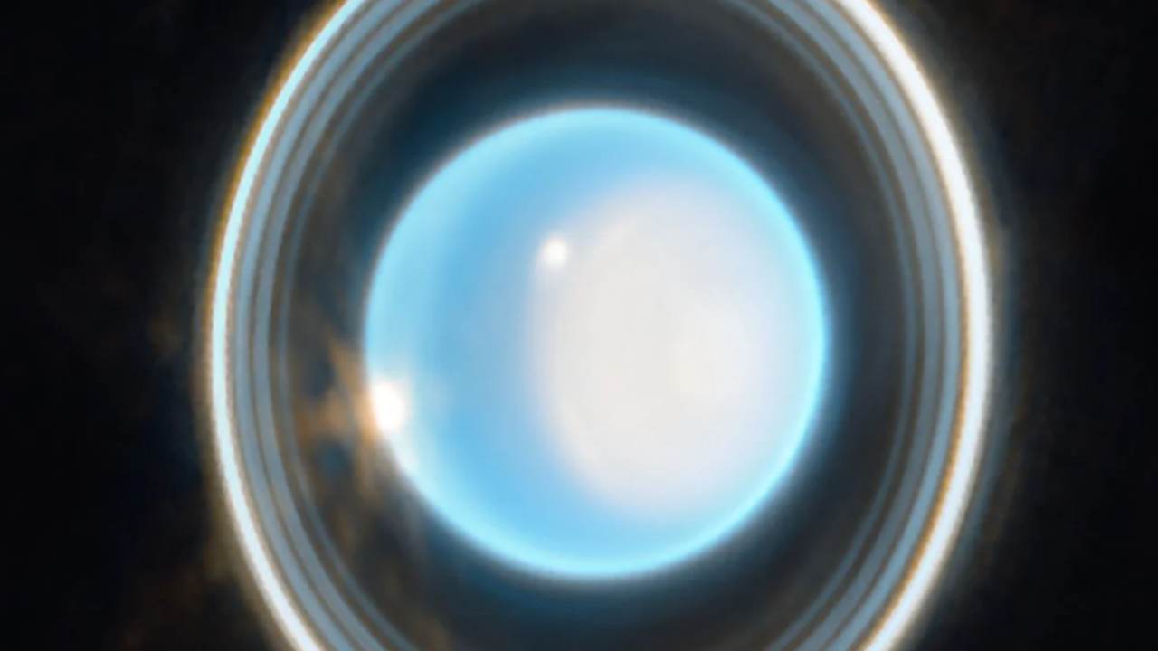 Buz gezegeni ilk kez görüntülendi. Hiç bu kadar net olmamıştı