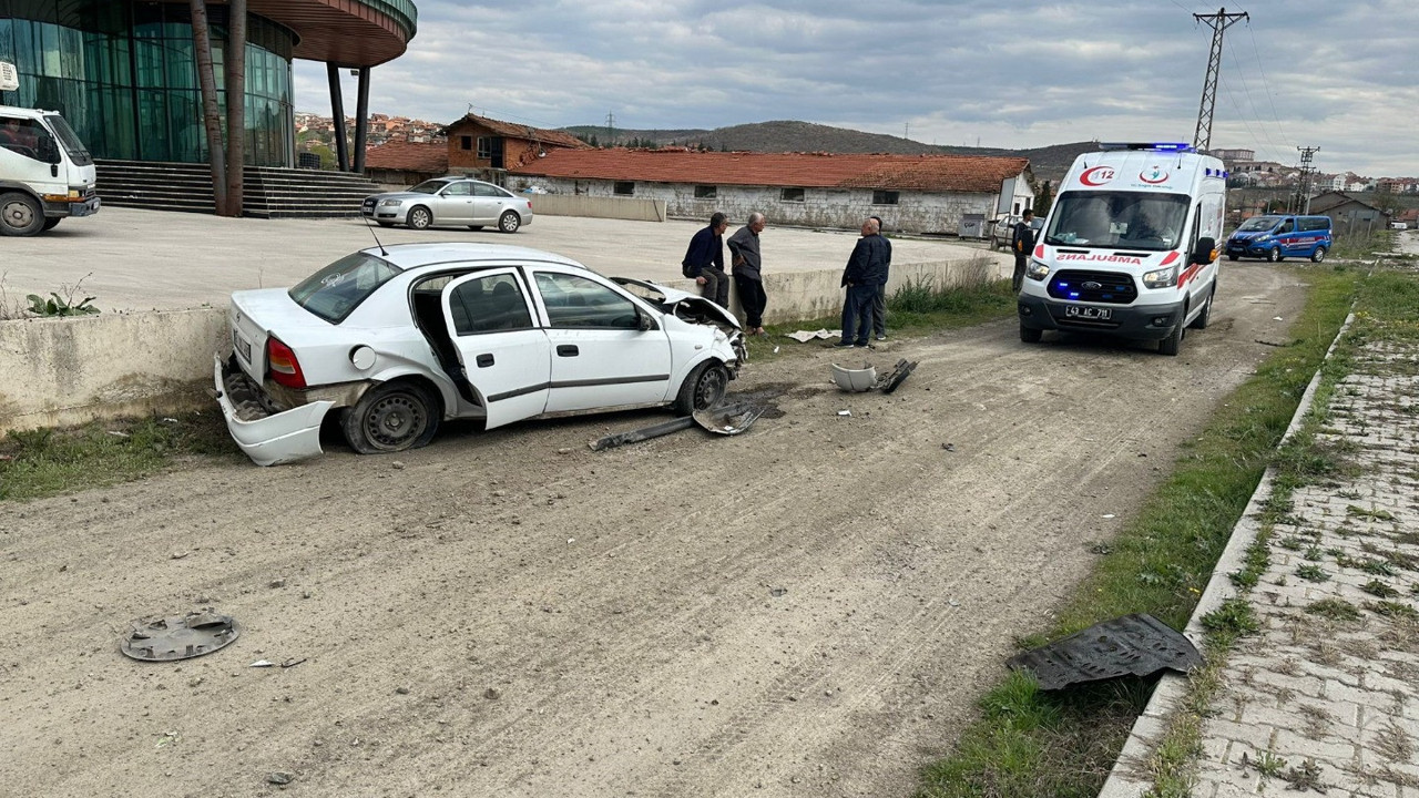 Otomobil yoldan çıktı: 1 yaralı (10 Nisan 2023)