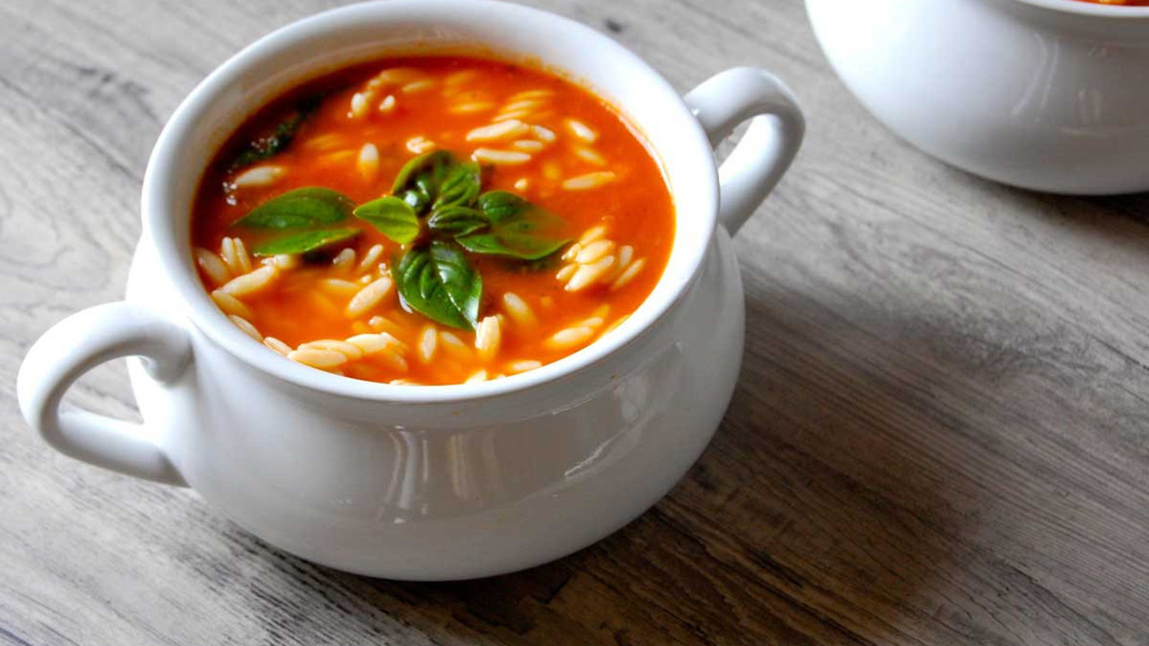 Şehriye çorbası nasıl yapılır? Şehriye çorbası tarifinin malzemeleri neler?