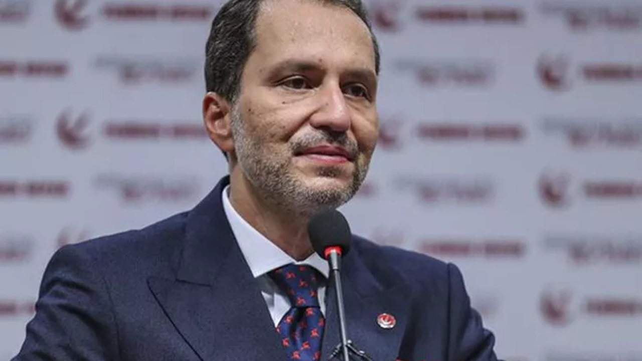 Bir toplu istifa daha. Cumhur İttifakı'na katılan Yeniden Refah'ta sular durulmuyor.