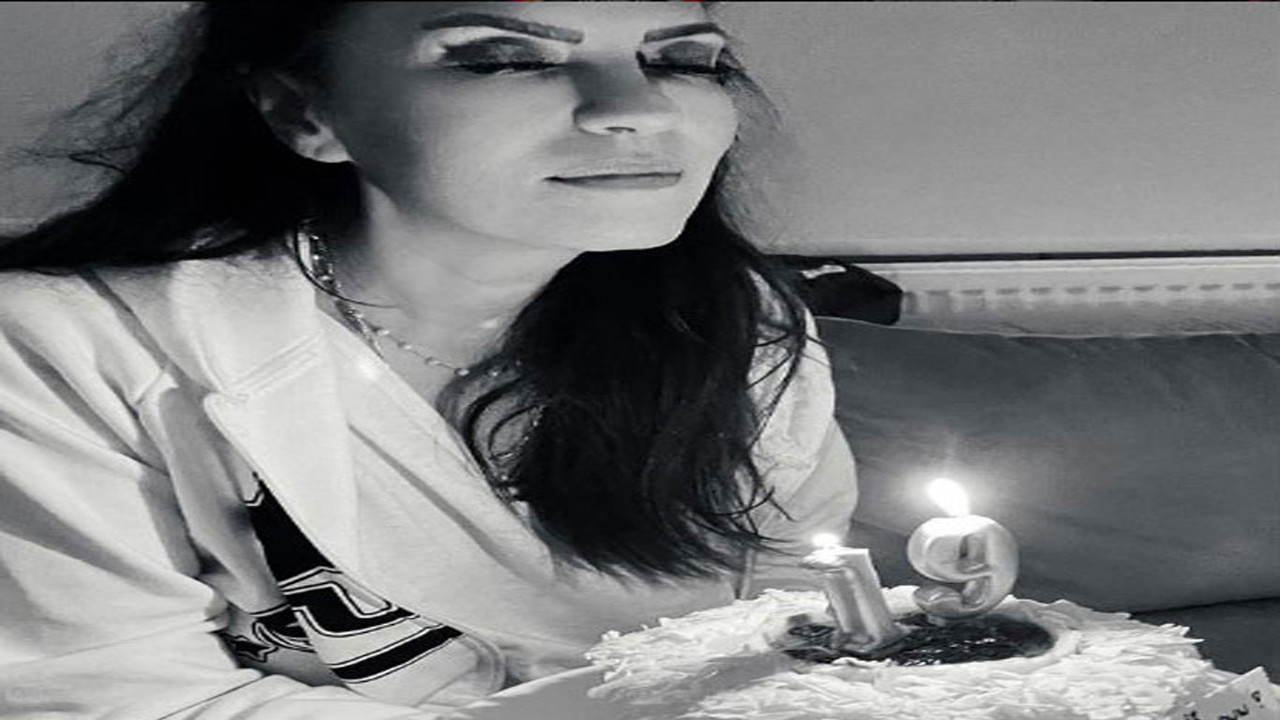 Yeşim Salkım'dan 19 yaş pastası paylaşımı