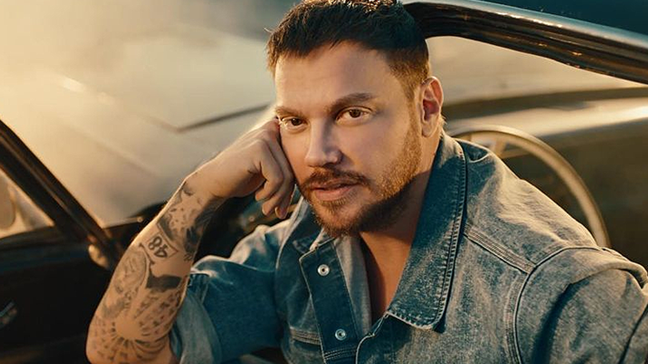 Sinan Akçıl çıktığı programda 4 karısını da boşadı. İmam nikahı ile evlenmiş