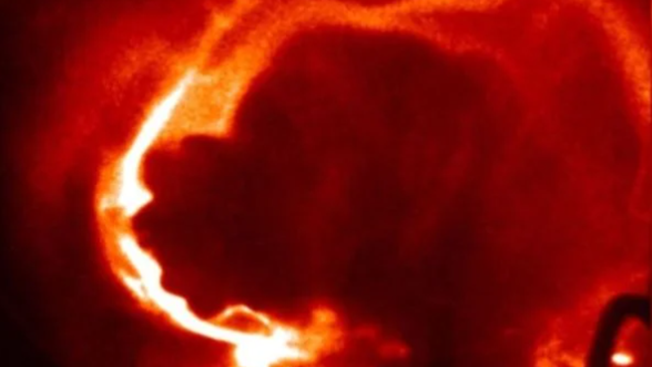 Laboratuvar ortamında Güneş parlamaları üretildi: Dünyayı yok edecek güçte