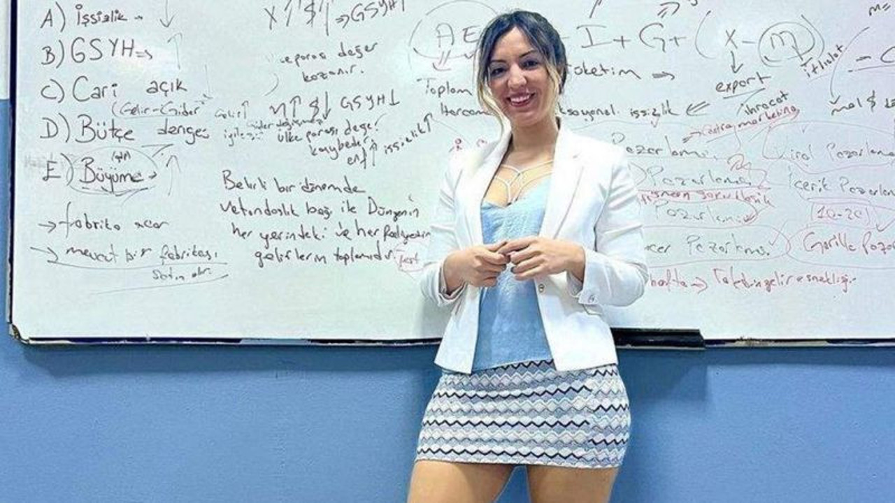 Mini etekli öğretmen yeni imajı ile ortalığı yıktı geçti