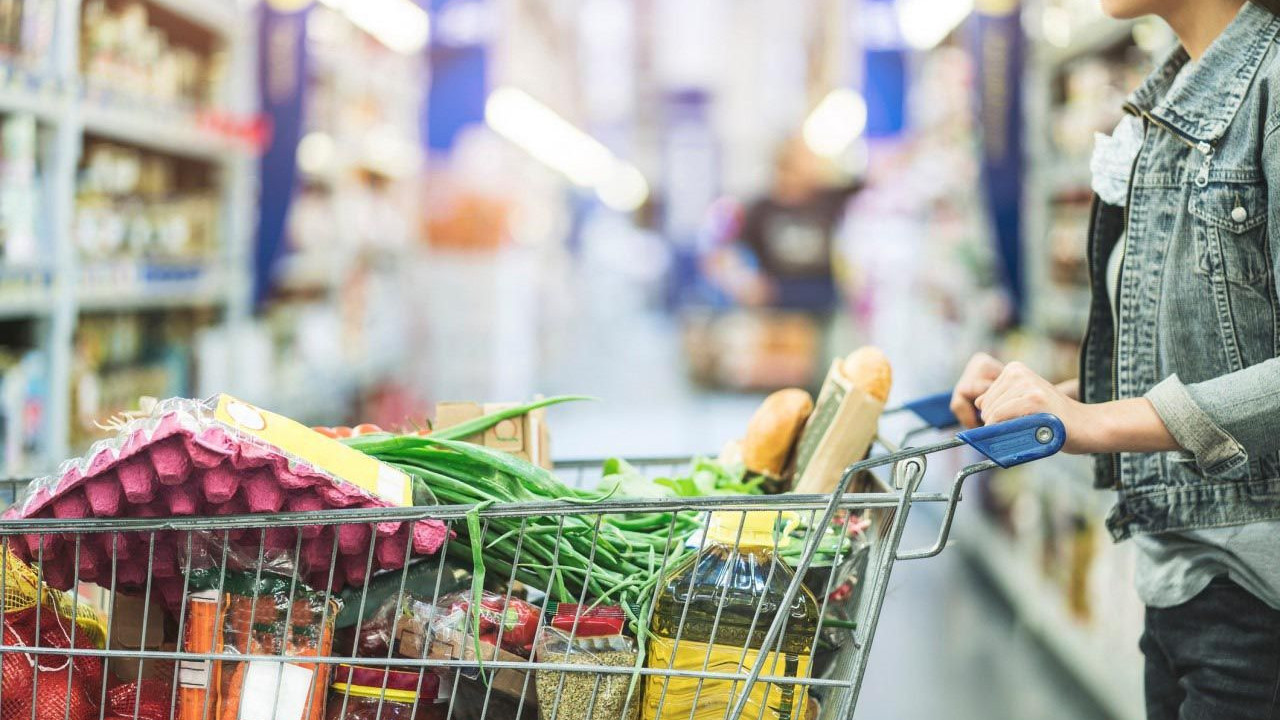 Zamlar Ramazan dinlemedi. 39 ürünün 30'unun fiyatı arttı