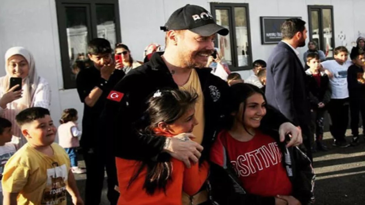 Sinan Akçıl depremzede çocuklarla buluştu