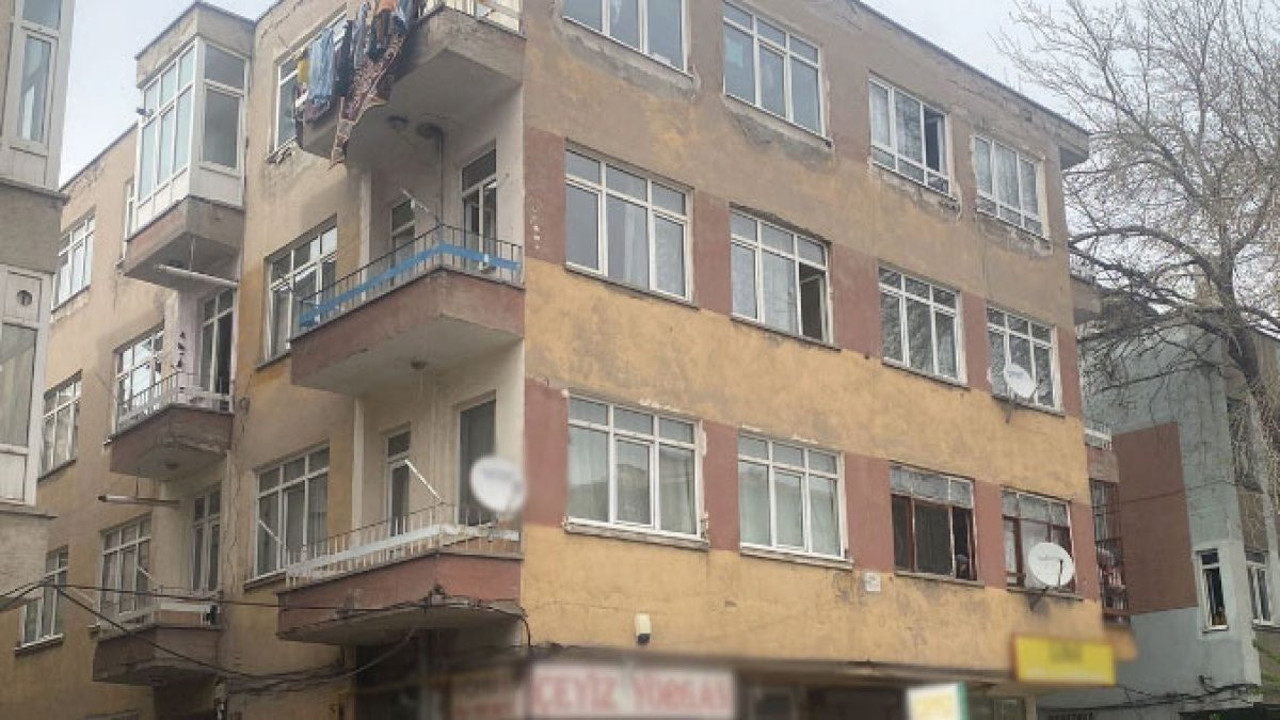 İki yaşındaki çocuk balkondan düştü