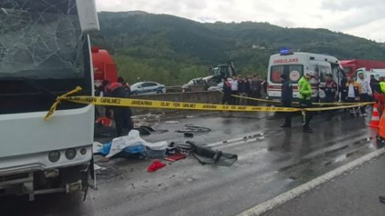 D-650'de katliam gibi kaza: 2 ölü, 8 yaralı