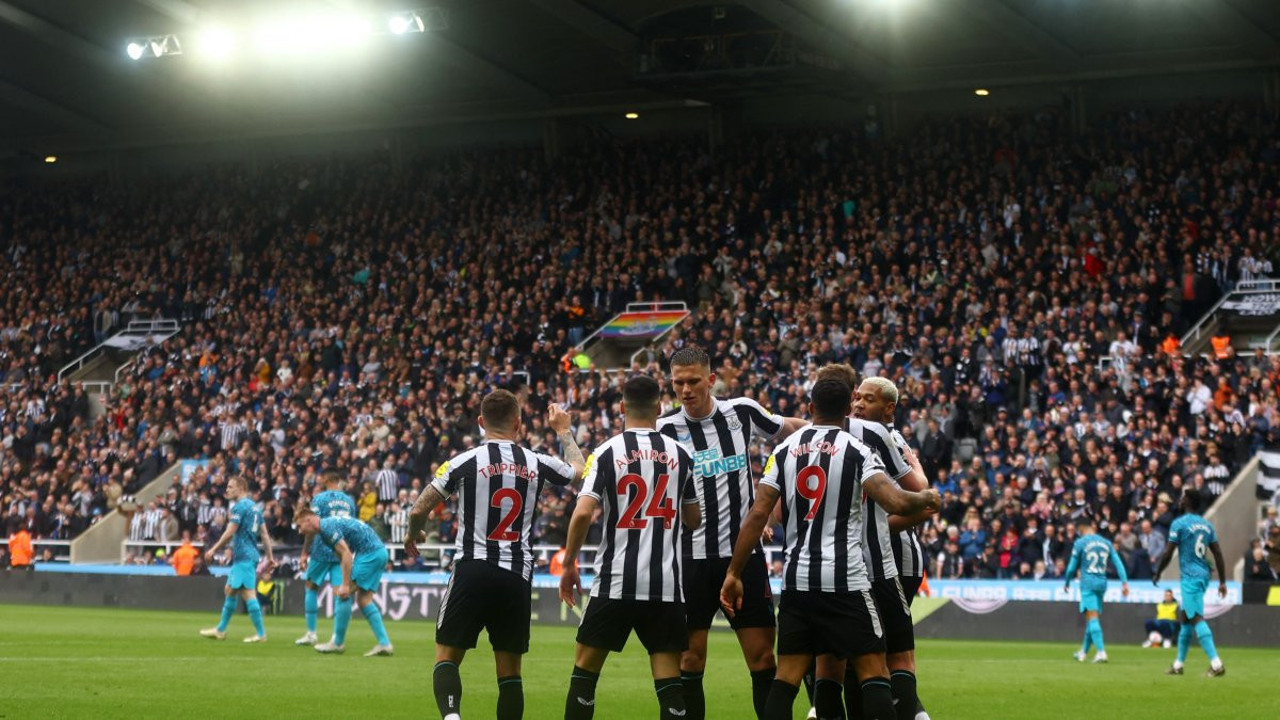 Newcastle Tottenham'a hezimeti yaşattı