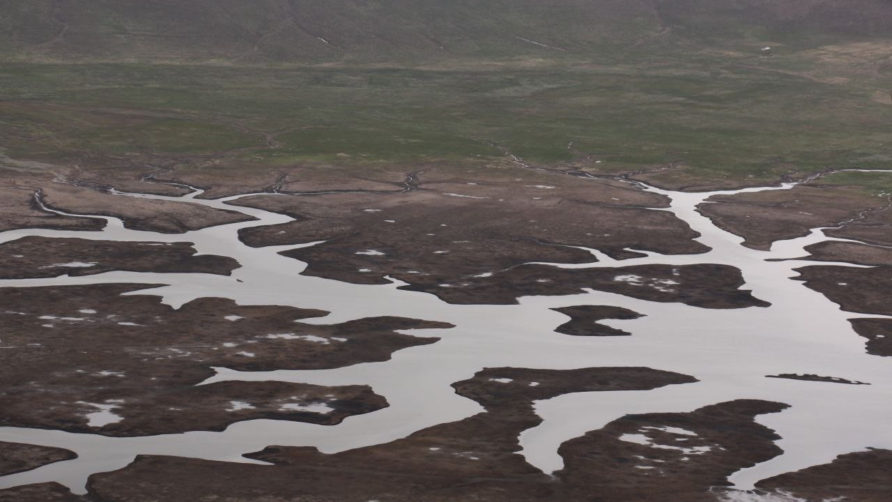 Van’daki krater gölünün büyük kısmı kurudu