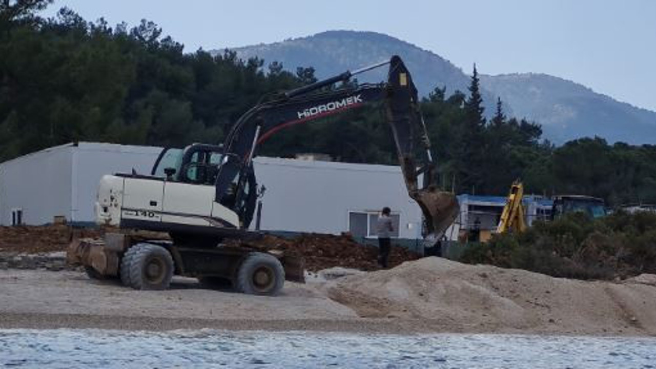 Bodrum'da denize dökülen kuma kaldırın talimatı