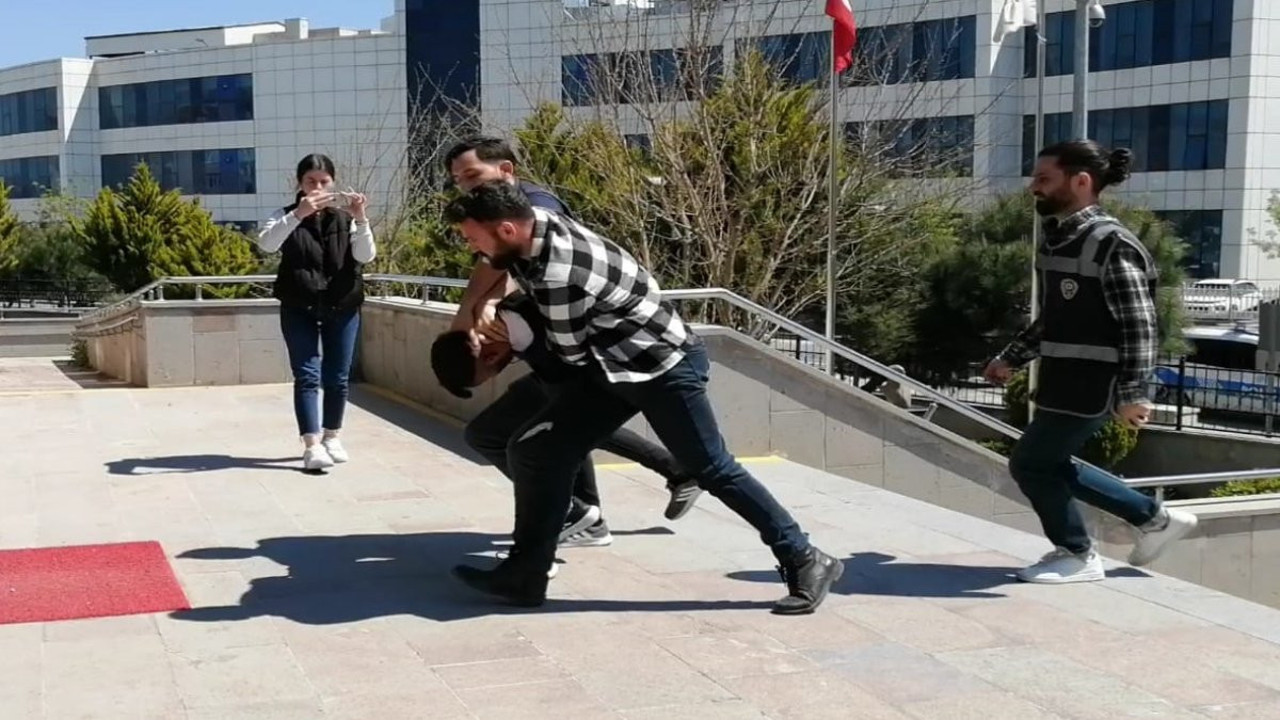 Tekirdağ'da polis aracına ateş açılmasına ilişkin yakalanan 3 zanlıdan biri tutuklandı
