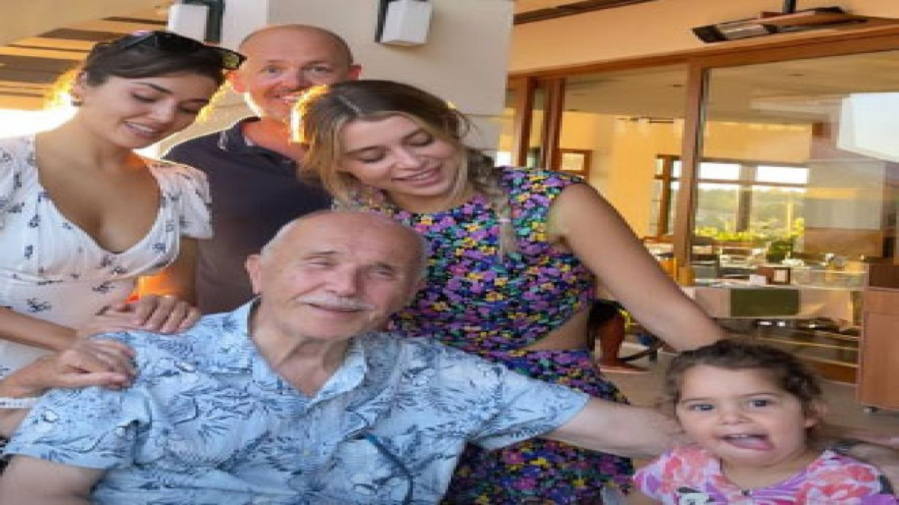 Gamze Erçel'den duygusal veda. Aile fotoğrafı paylaştı