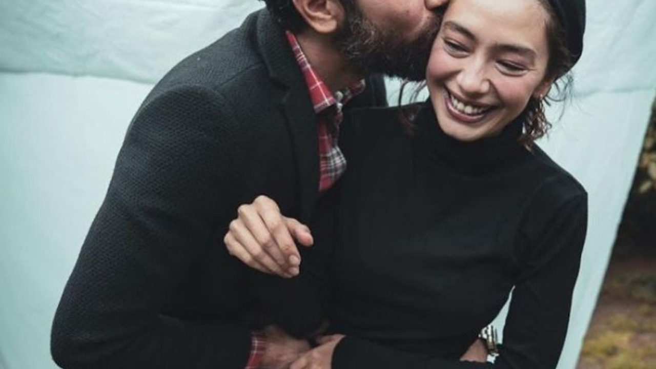 Neslihan Atagül her şeyi biliyor iddiası. Ünlü çiftle ilgili dedikodular ortalığı karıştıracak