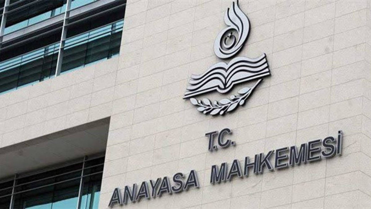 Anayasa Mahkemesi ‘eşitliğe aykırı’ diyerek iptal etti: Kadınlar eşlerinin soyadını almak zorunda değil