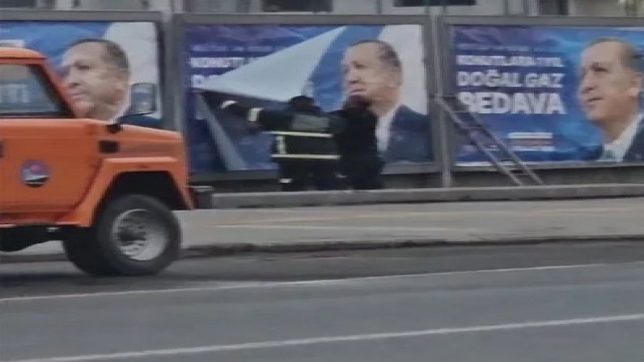 Kars'ta arama kurtarma ekibine AKP seçim afişlerini astırdılar