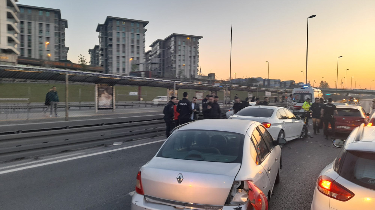 Göreve giden polisler kaza yaptı