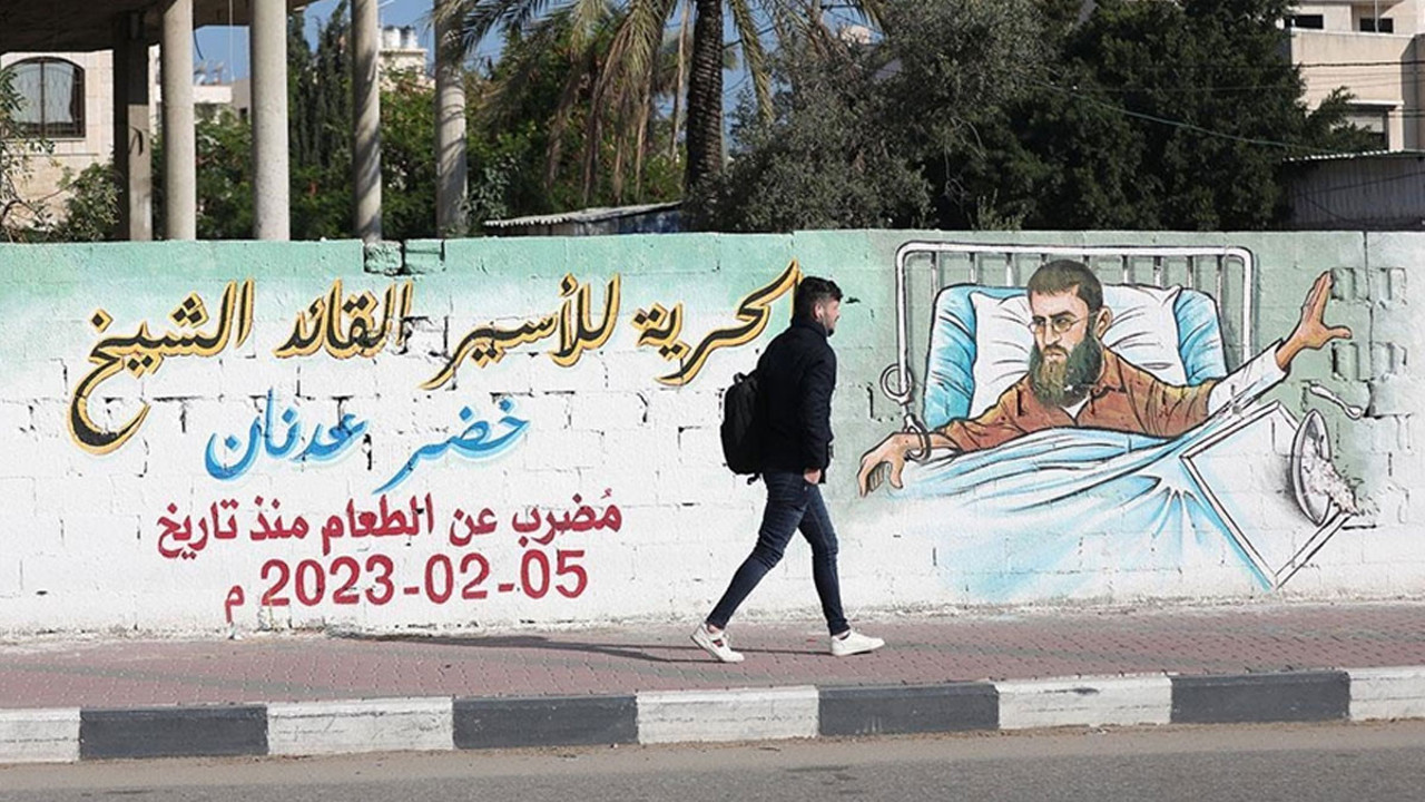 İsrail hapishanesinde açlık grevi yapan Filistinli yaşamını yitirdi