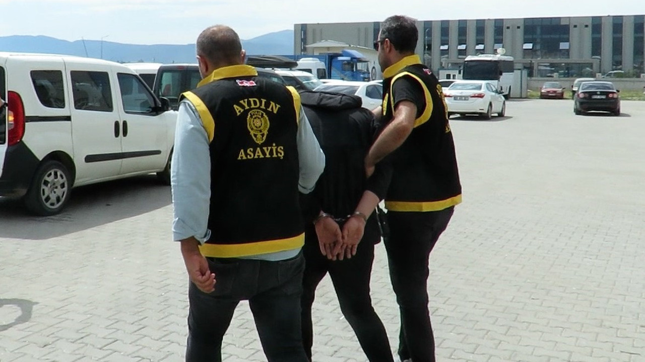 Dolandırıcı suçüstü yakalandı