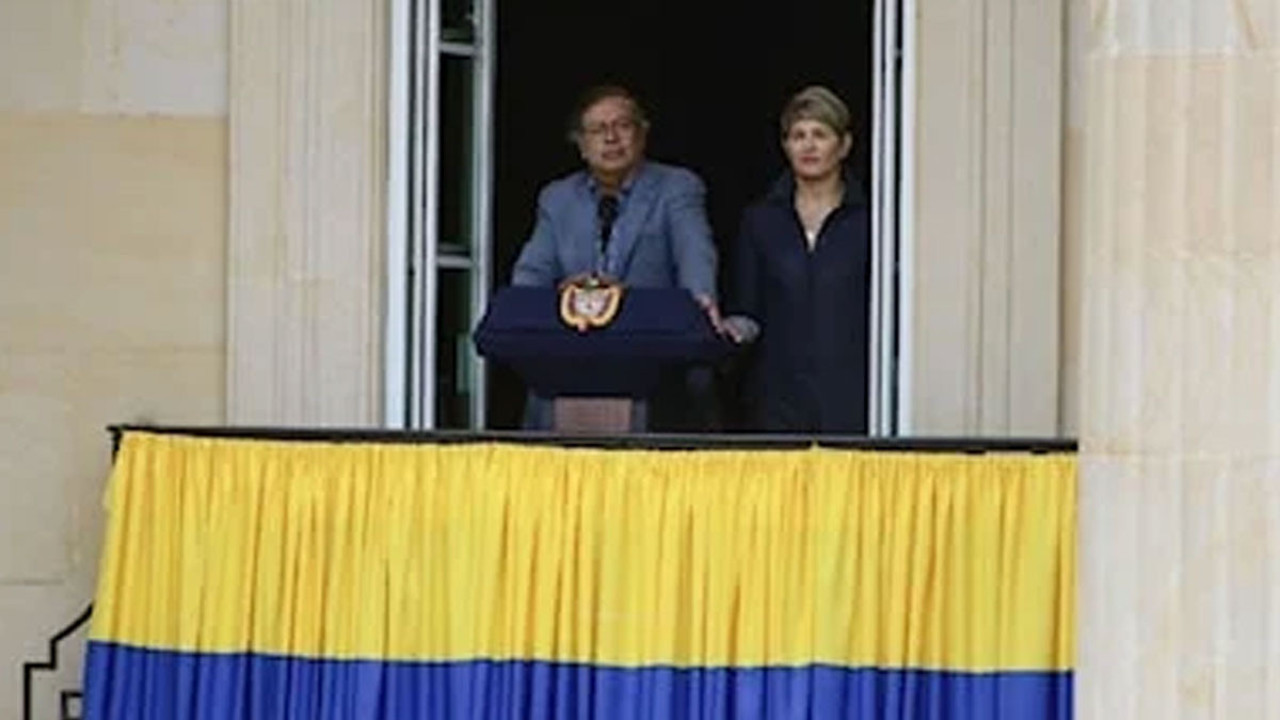 Bir ülkede başsavcı ile cumhurbaşkanı birbirine girdi