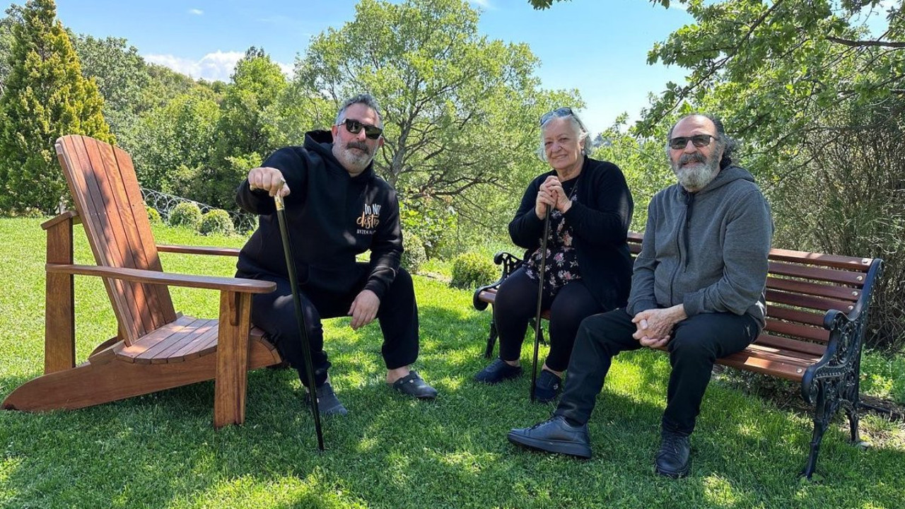 Cem Yılmaz: Emeklilerle buluştuk. Anne ve babasını ziyarete gitti