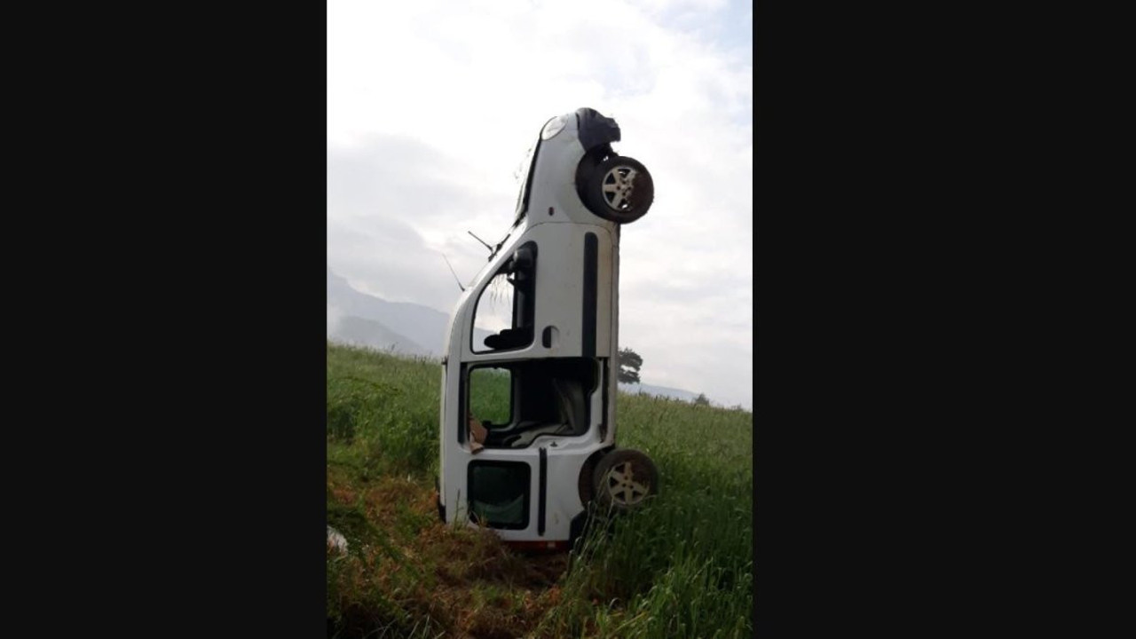 Takla atan araç at gibi şaha kalktı