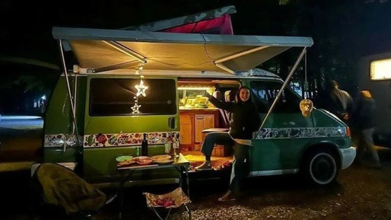 Şevval Sam karavanı ‘Prenses’le tatile çıktı