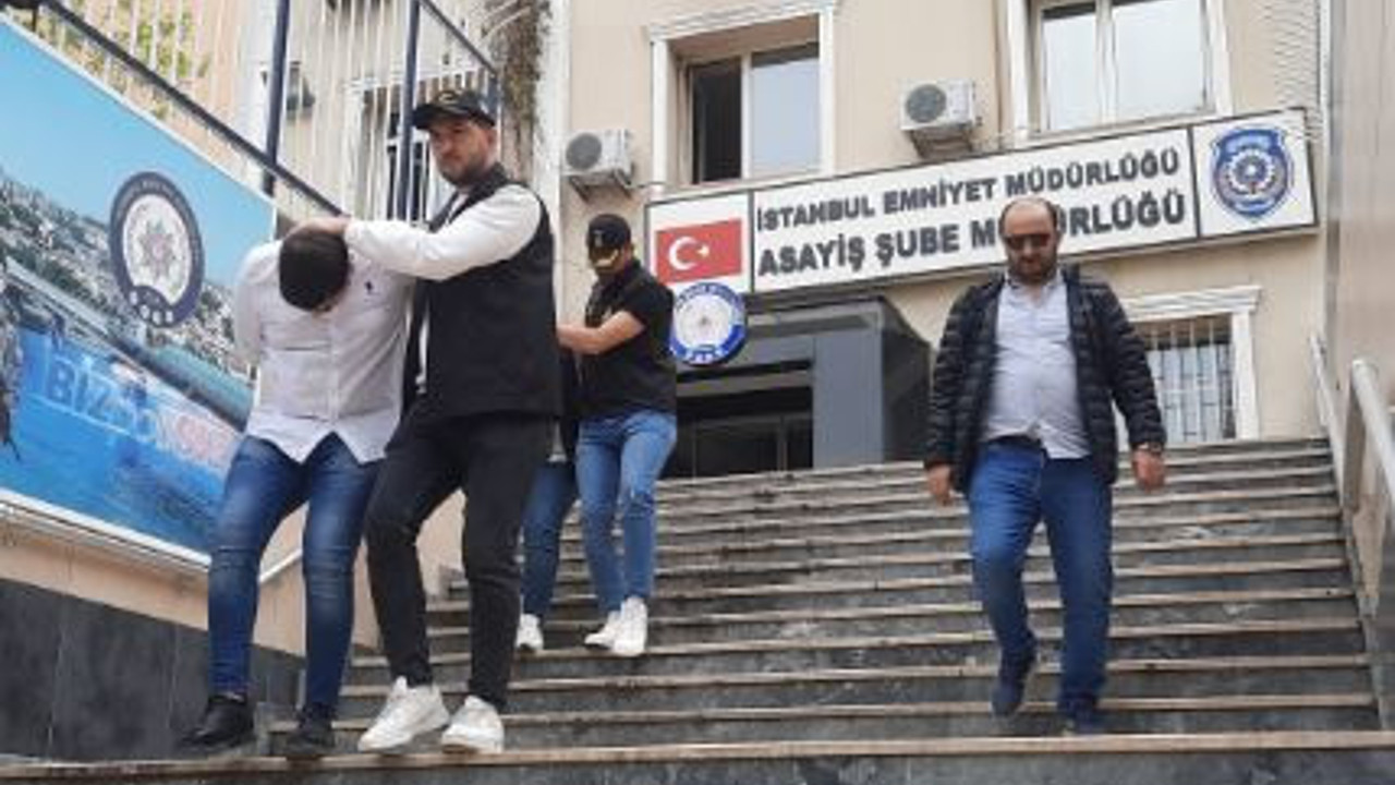 21 yaşındaki gençler 3 milyon tokatladı