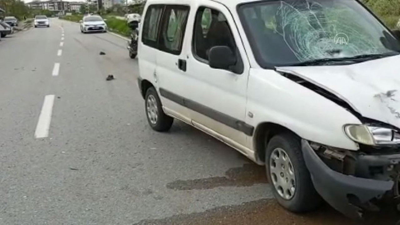 Samsun'da hafif ticari aracın çarptığı zihinsel engelli ağır yaralandı