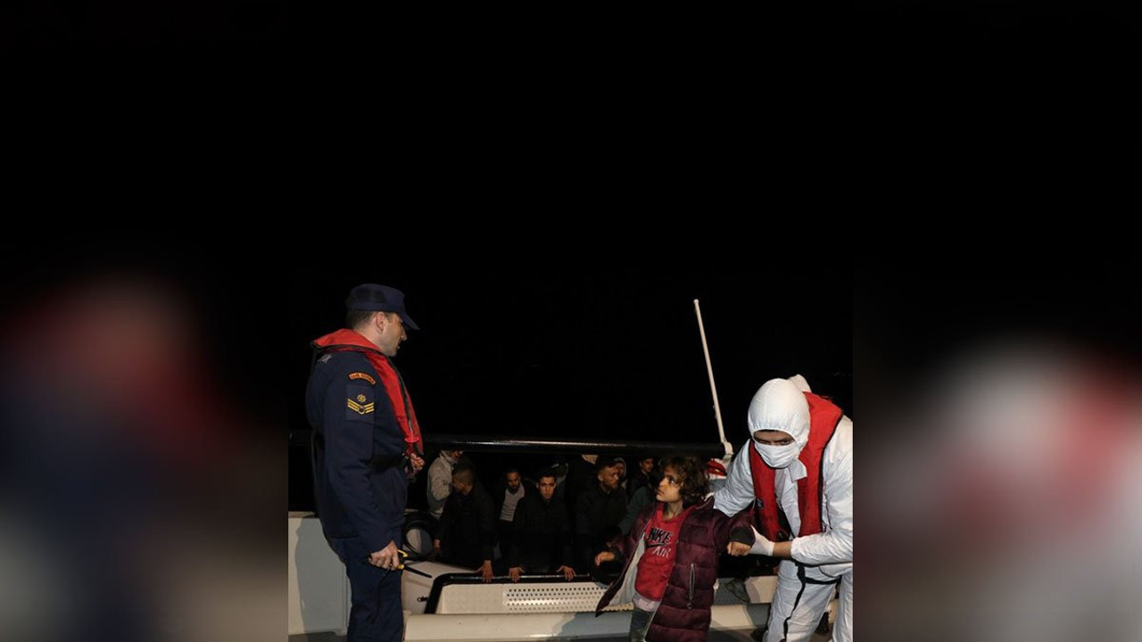 Ayvacık açıklarında 27 kaçak göçmen yakalandı