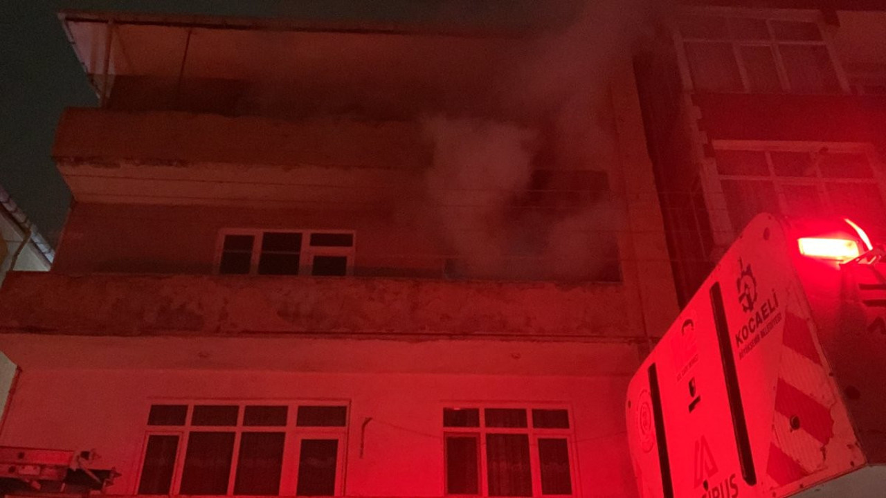 Cinayetin işlendiği ev yandı